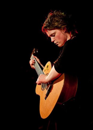 Wallis Bird im Festzelt vorm Burgtheater 03/2011